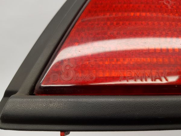 Heckleuchte Rückleuchte Rücklicht Rechts Hinten Peugeot 306 635256 AXO