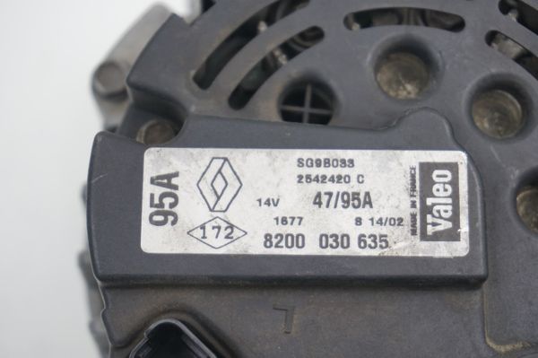 Lichtmaschine Generator SG9B033 8200030635 95A 2,0 1,8 Renault Valeo
