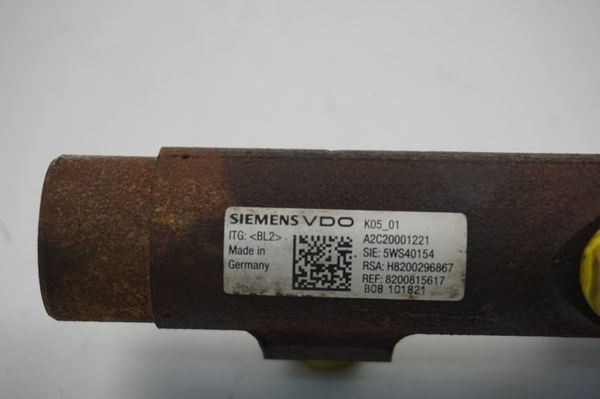 Einspritzleiste Kraftstoffverteiler Siemens VDO 8200815617 5WS40154 1.5 DCI