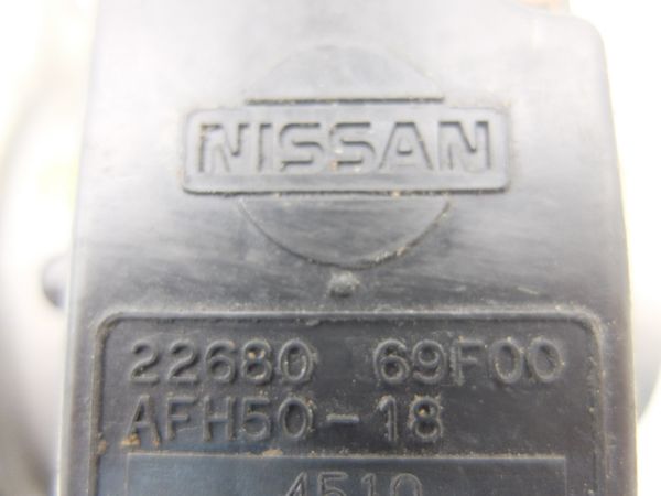 Luftmassenmesser Nissan 22680-69F00 AFH50-18 Hitachi