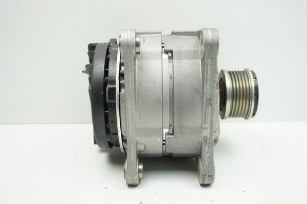 Lichtmaschine Generator   231008578R 0124425093 Bosch 1,5 dci Renault 