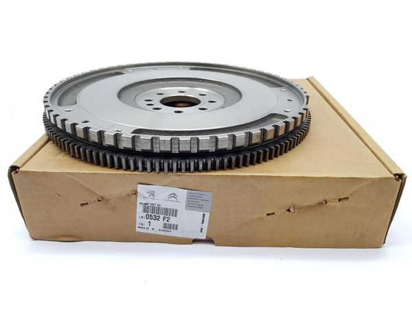 Zweimassenschwungrad  Xsara ZX 306 XM Expert 2.0i  0532F2 Citroen Peugeot